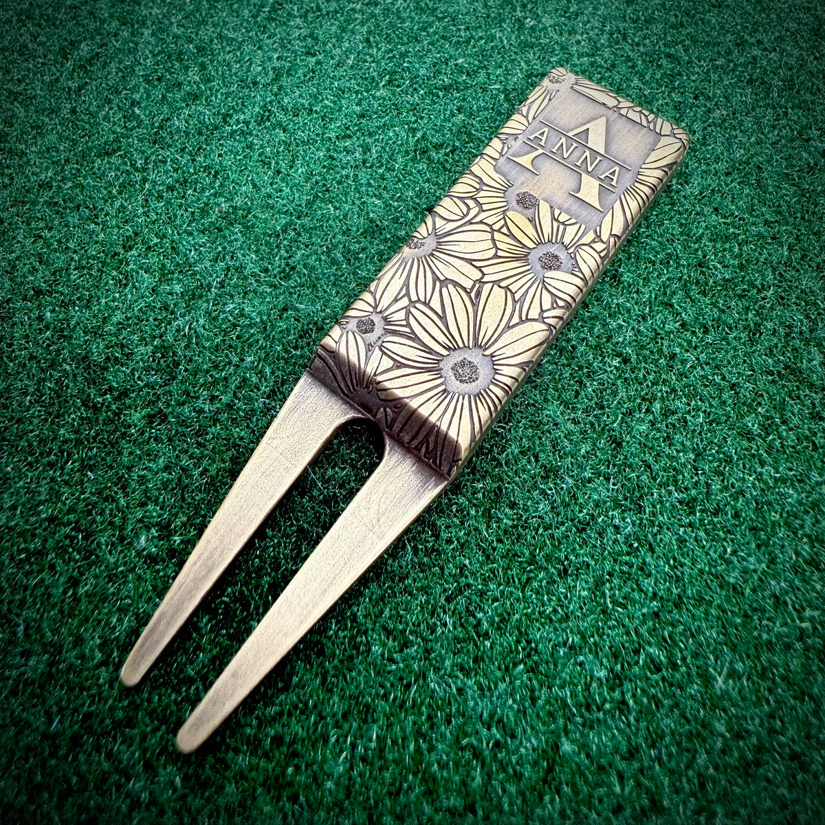 Daisy Design Custom Copper Golf Divot Tool, Personalized Laser Engraved Gift