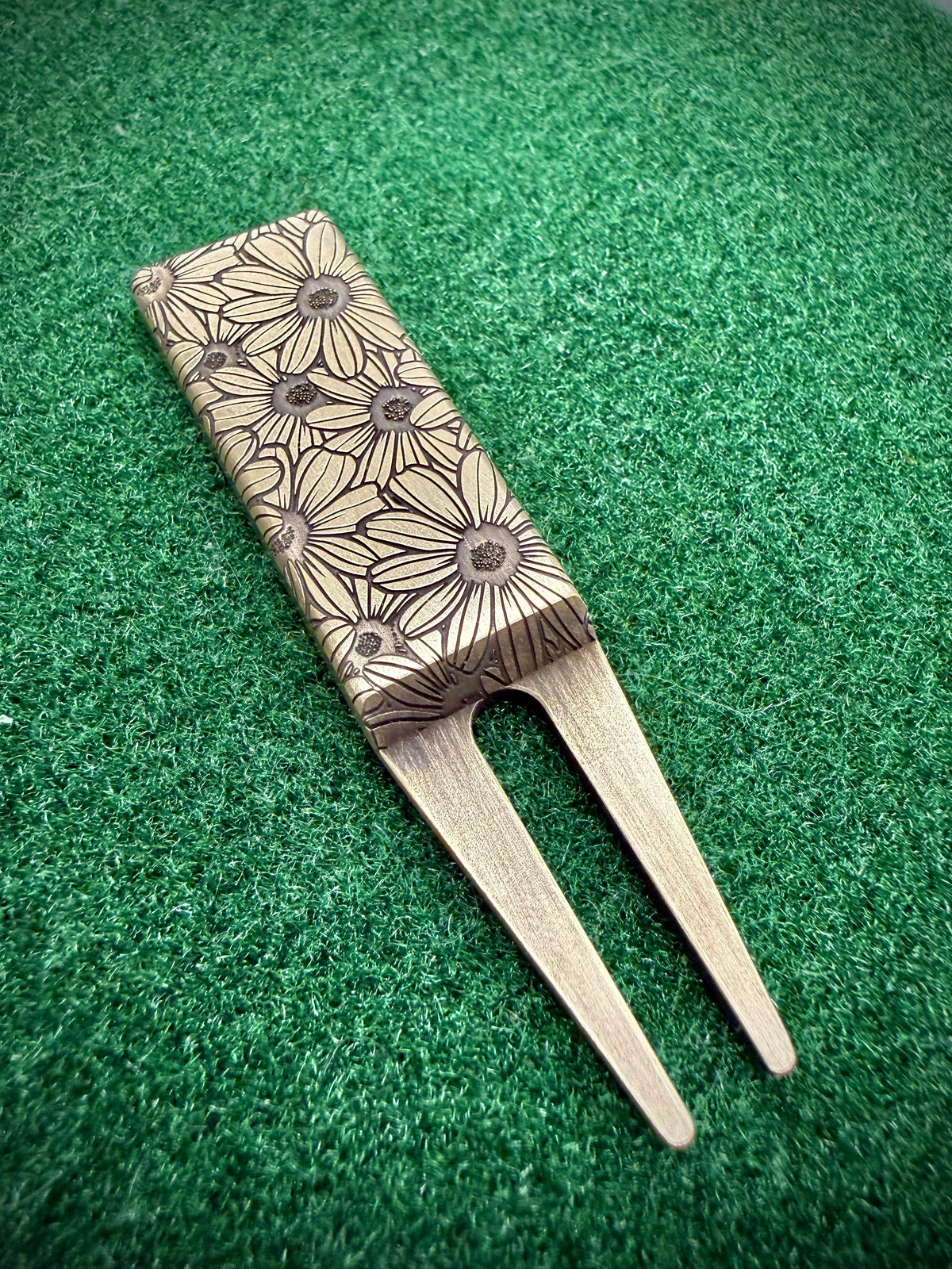 Daisy Design Custom Copper Golf Divot Tool, Personalized Laser Engraved Gift